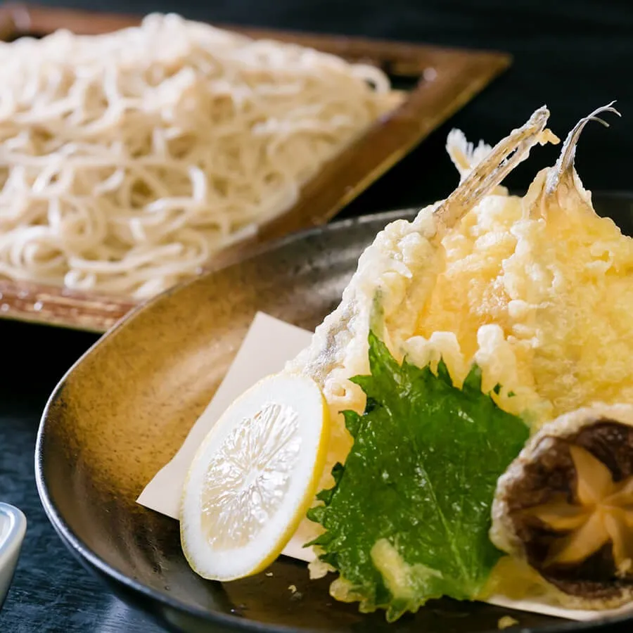 深大寺そば きよしの天ぷらは素材の味をしっかり楽しめます